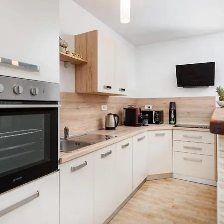 Lovely In With Wifi Holiday home *