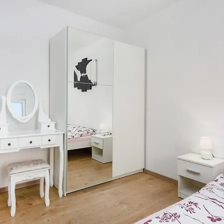 Lovely In With Wifi Holiday home