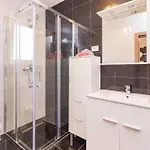 Luxurious In Holiday home *
